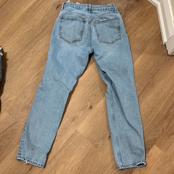 Zara Ripped Jeans - Picture 3 of 3